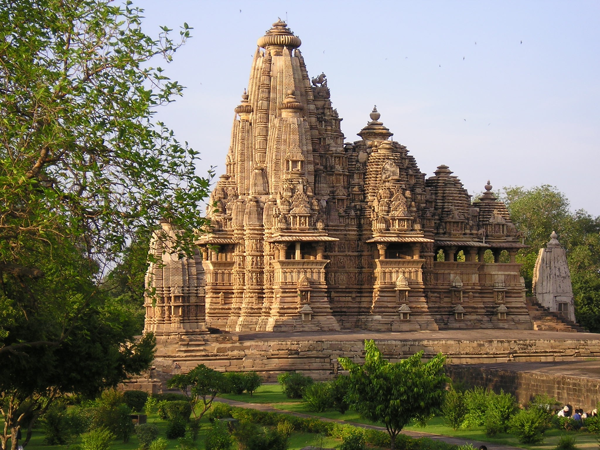 Храм Пратьянгиры Южная Индия